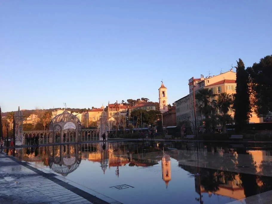 Super Loft With Terrasse In The Heart Of Nice Bed & Breakfast